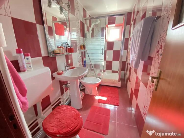 Apartament cu 4 camere decomandat în 13 Septembrie