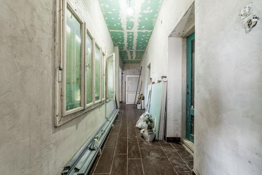 Casă individuală cu 4 camere cu Canalizare în Galșa