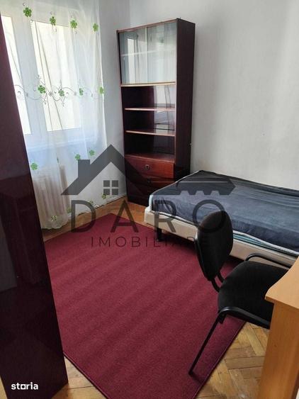 Apartament cu 3 camere decomandat în Central
