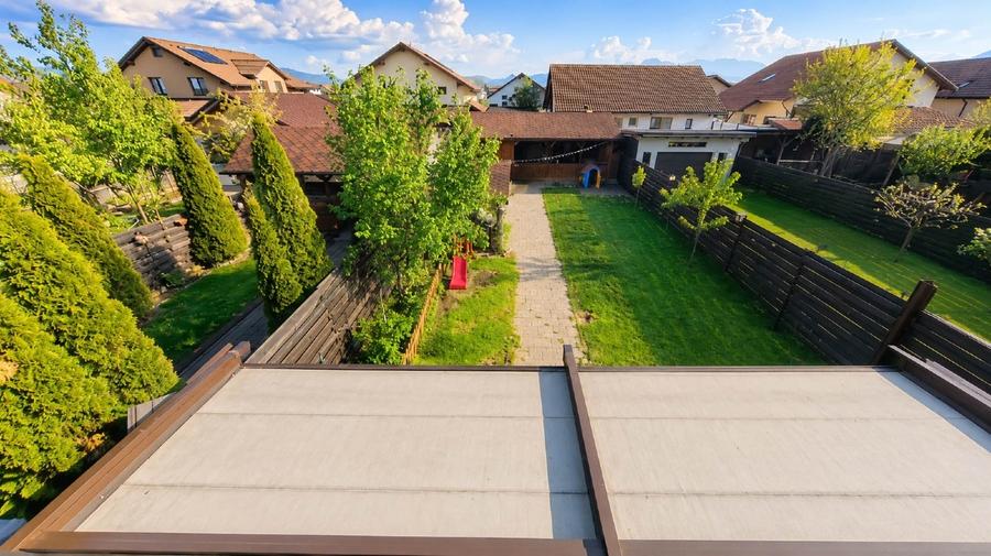 Casă cu 4 camere cu Teren 400 Mp în Tărlungeni