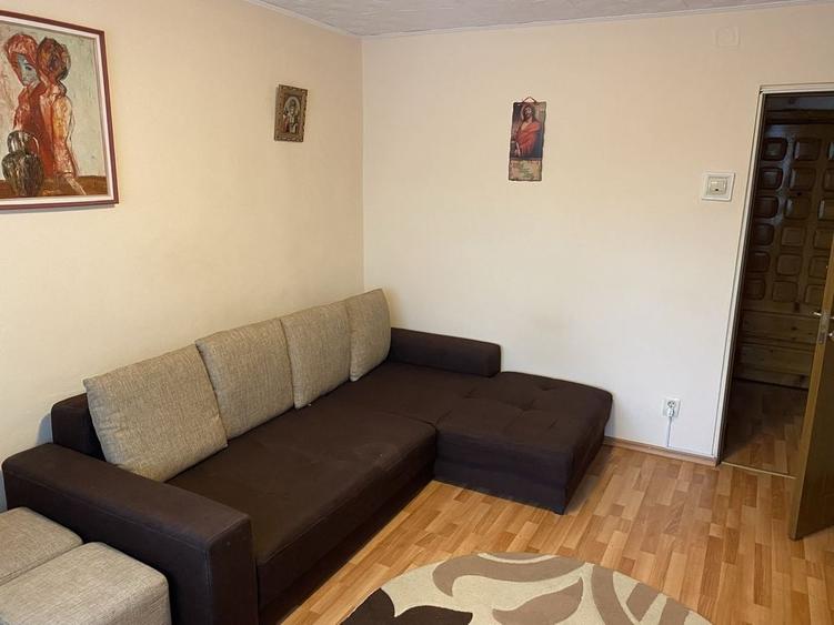 Apartament cu 2 camere decomandat în Micro 14