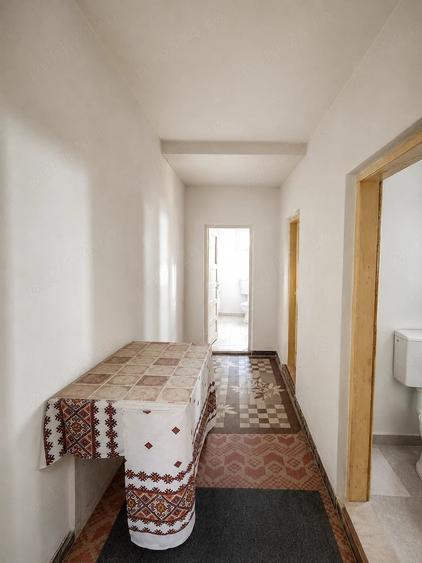 Casa ?i teren intravilan cu poten?ial rezidential- Dragasani-acces la doua strazi - 9