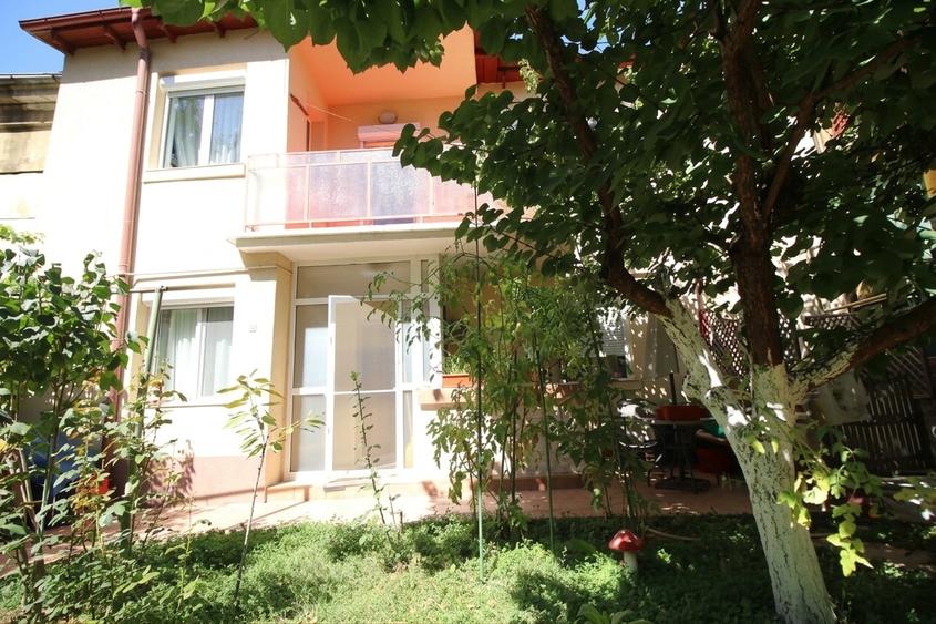 Casă individuală cu 4 camere cu Canalizare în Central