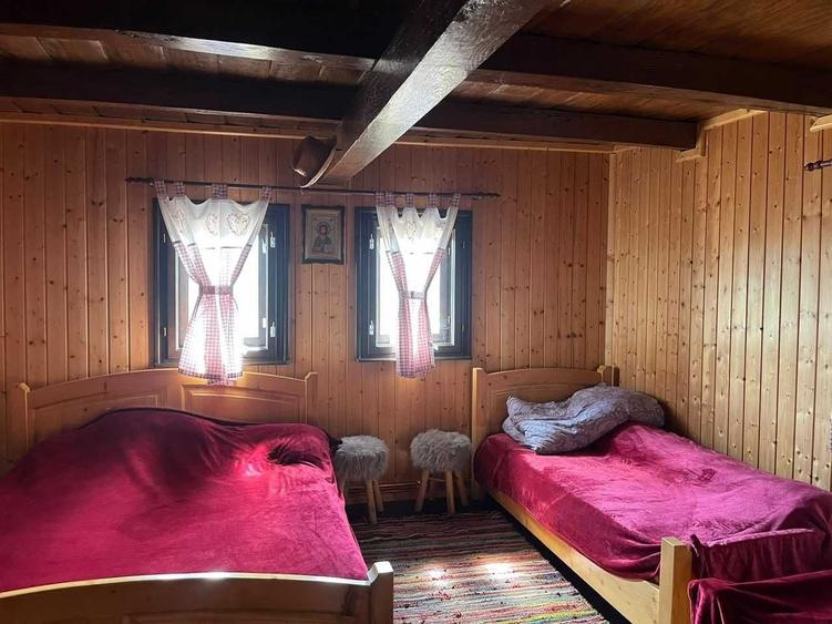 Casă cu 2 camere în Dumbrăvița
