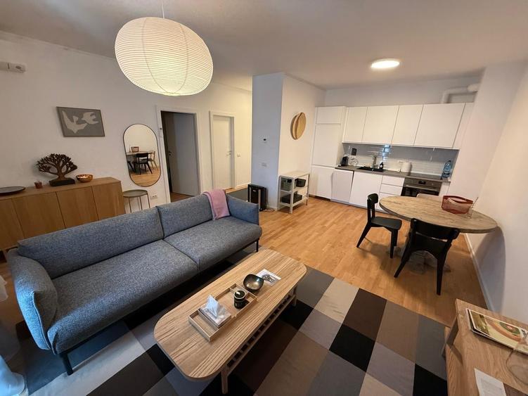 Apartament cu 2 camere semidecomandat, mobilat în Băneasa — fotografia 3