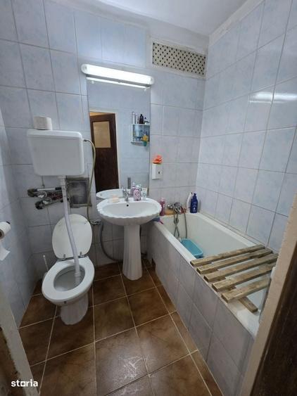 Apartament cu 3 camere decomandat în 1 Decembrie 1918