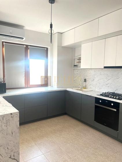 Apartament cu 3 camere decomandat, mobilat în Torontalului