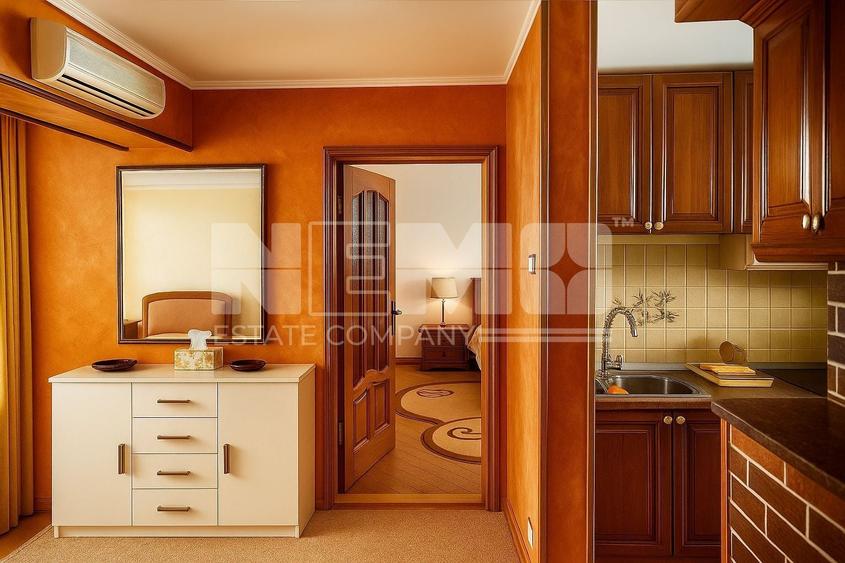 Apartament cu 3 camere decomandat, mobilat în Central