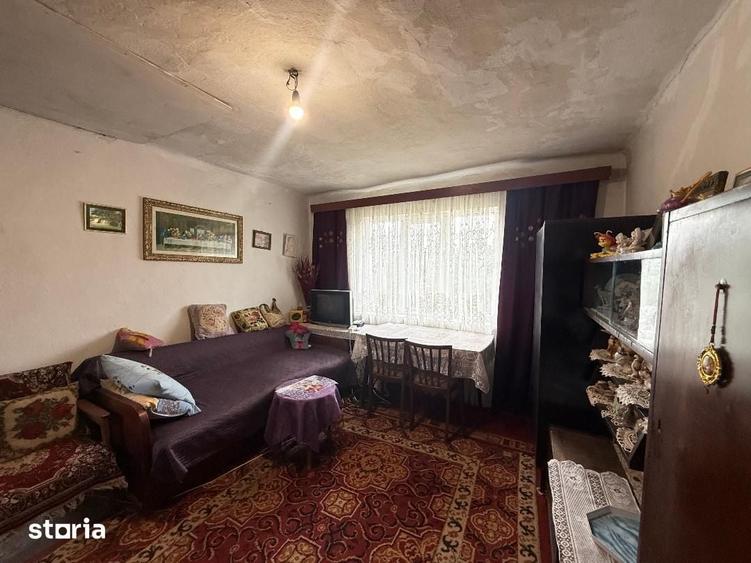 Casă cu 2 camere cu Teren 1100 Mp în Totoi