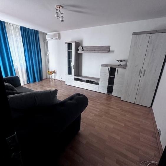 Apartament cu 3 camere în Lacul Tei