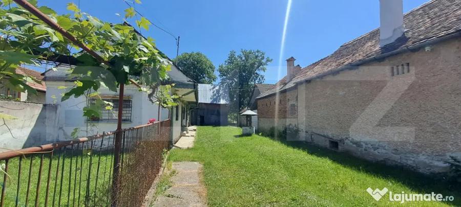 Casă cu 2 camere cu Teren 3000 Mp în Veneția de Sus