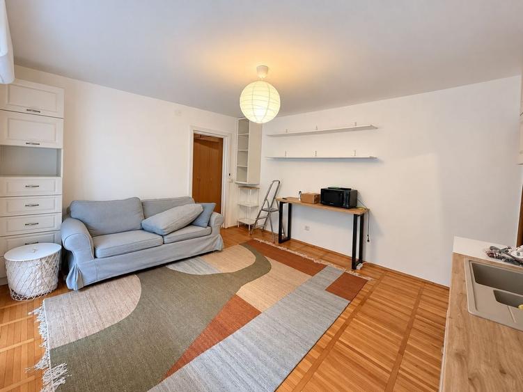Apartament cu 2 camere semidecomandat, mobilat în Buziașului