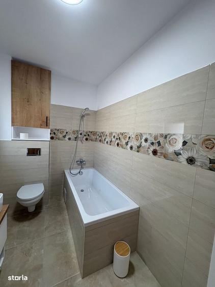 Casă cu 4 camere cu Teren 70 Mp în Central