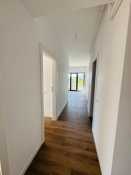 Apartament cu 3 camere decomandat în Aviației