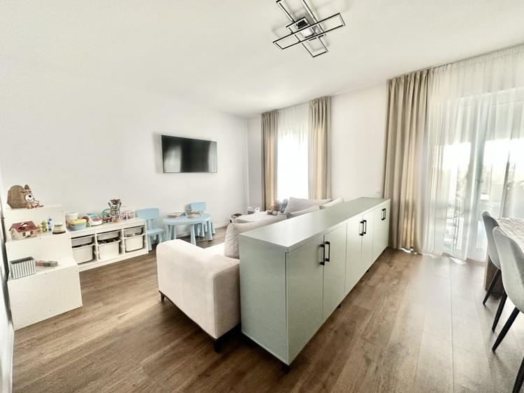 Duplex cu 4 camere cu Teren 250 Mp în Giroc