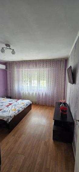 Garsonieră decomandată în Rogerius