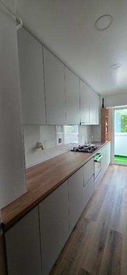 Apartament cu 3 camere decomandat, mobilat în Lunca Cetățuii