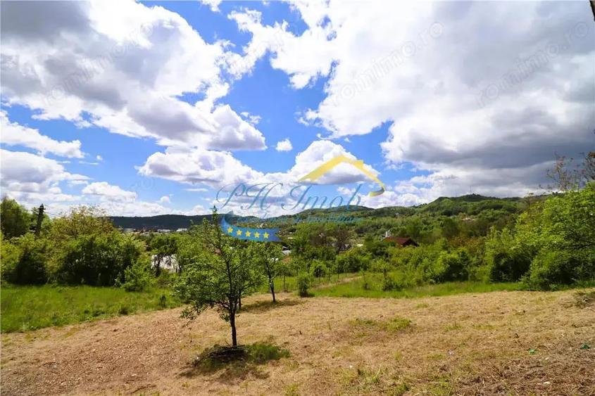 Teren de 500 mp, în Cornu