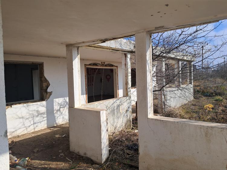 Casă individuală cu 4 camere cu Teren 1634 Mp în Vasile Alecsandri