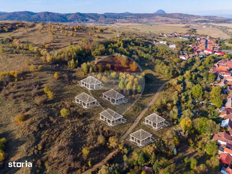 Teren de 7800 mp, în Central