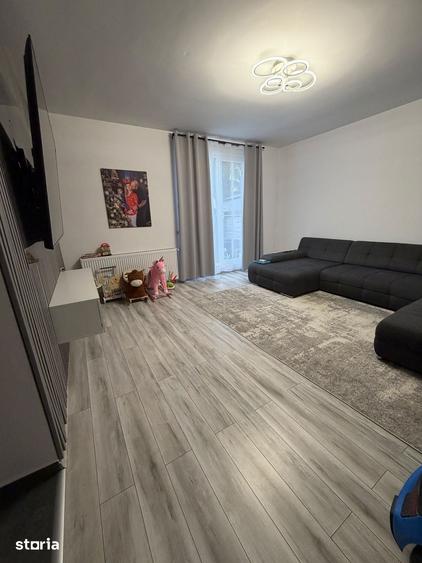 Casă cu 4 camere cu Teren 250 Mp în Central