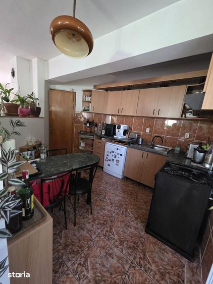 Casă cu 5 camere cu Teren 932 Mp în Giroc