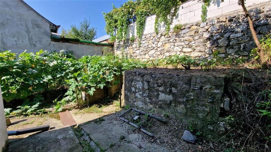 Casă individuală cu 5 camere cu Canalizare în Muncitoresc