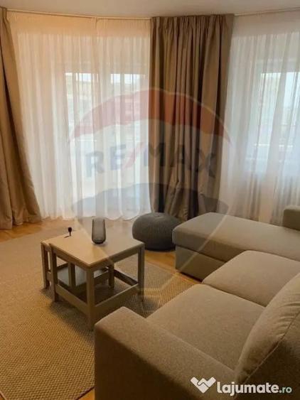 Apartament cu 3 camere decomandat în Decebal