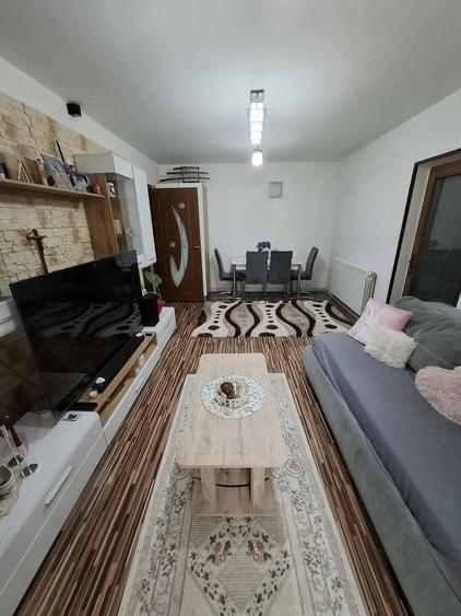 Apartament cu 2 camere semidecomandat în Govândari