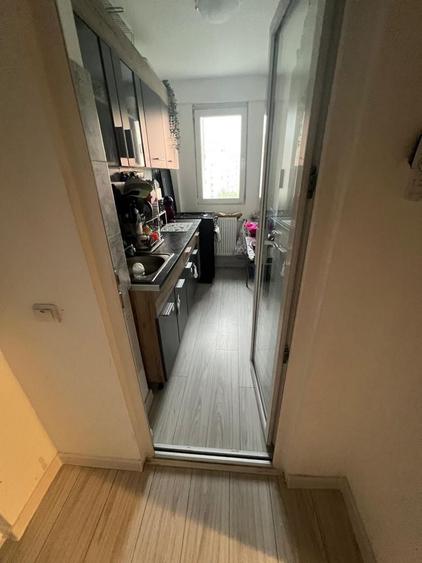 Apartament cu 2 camere decomandat în Titan