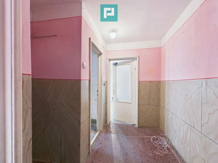 Apartament cu 2 camere semidecomandat în Rogerius