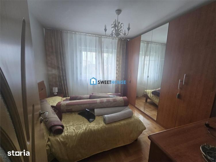 Apartament cu 3 camere decomandat în Central