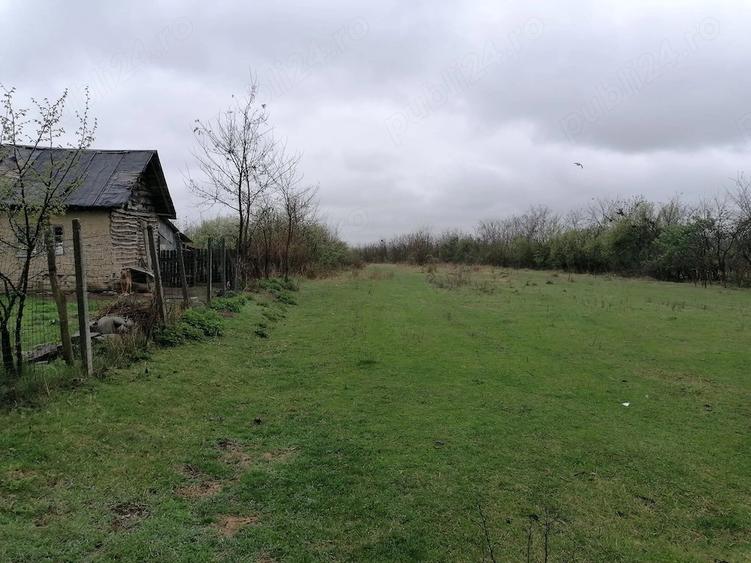 Teren de 2400 mp, în Găvănel