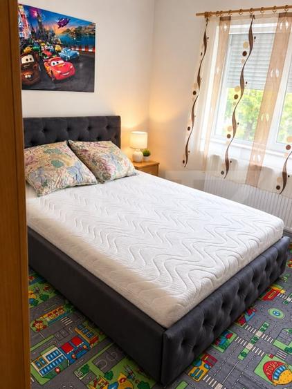 Apartament cu 2 camere semidecomandat, mobilat în Mihai Eminescu
