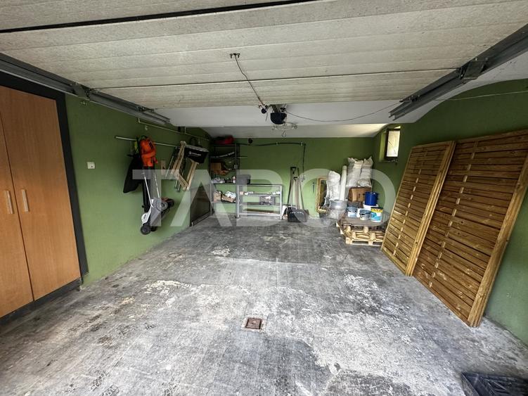 Apartament cu 3 camere decomandat, mobilat în Sub Arini