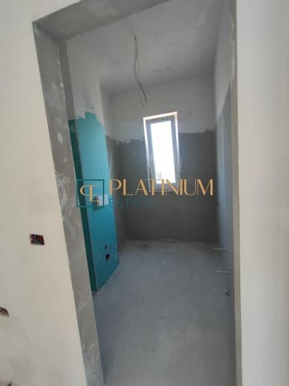 Apartament cu 3 camere decomandat în Exterior Nord