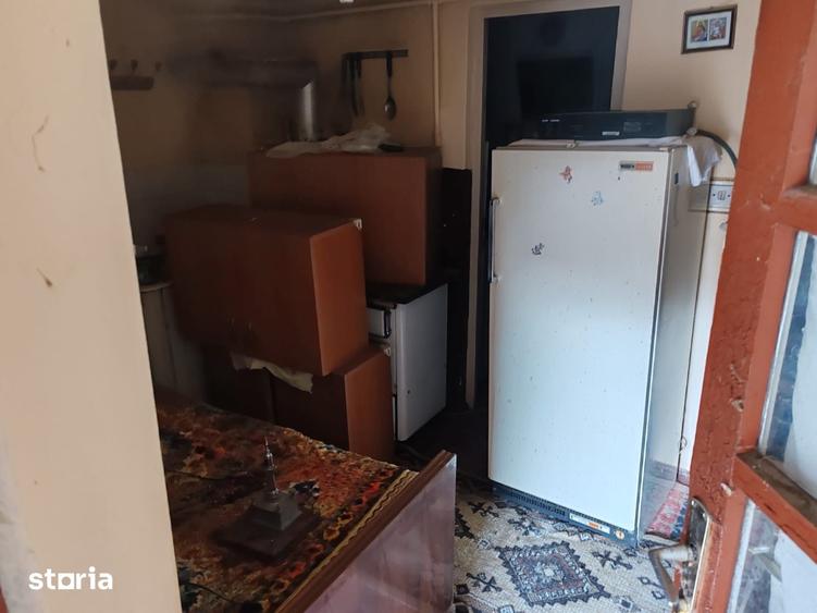 Casă cu 2 camere cu Teren 1343 Mp în Cornu