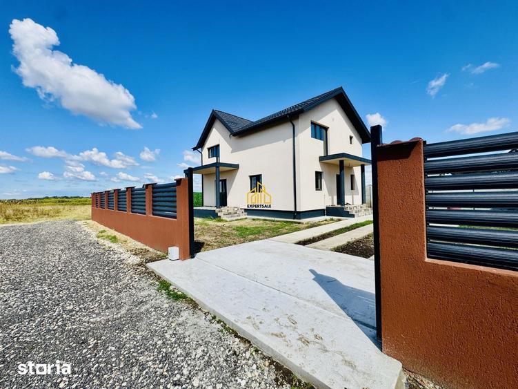 Casă cu Teren 400 Mp în Domnești