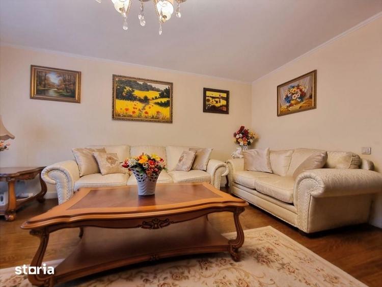 Apartament cu 5 camere decomandat în Unirii