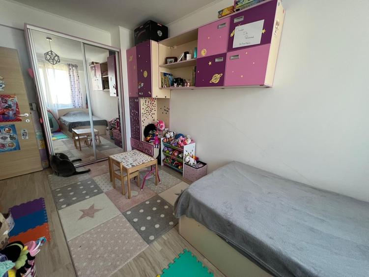 Apartament cu 3 camere decomandat, mobilat în Tomis Plus