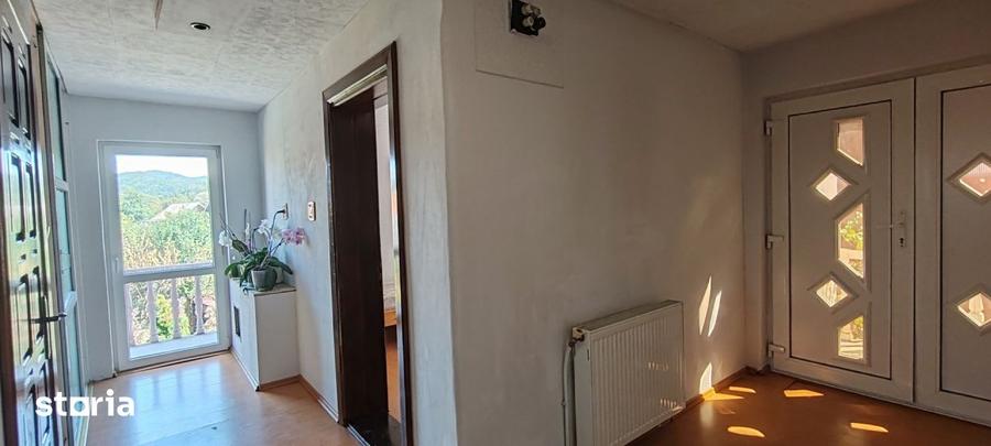 Casă cu 5 camere cu Piscina în Nord