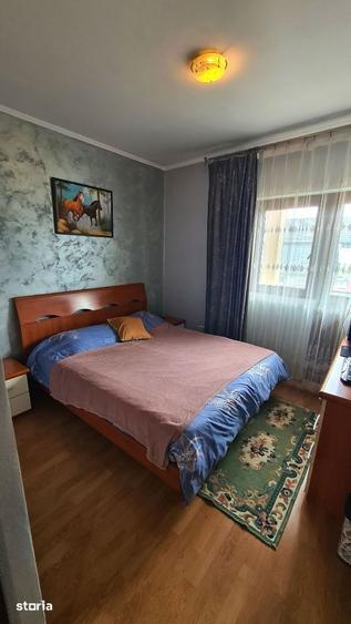 Casă cu 6 camere cu Teren 320 Mp în Corbeni