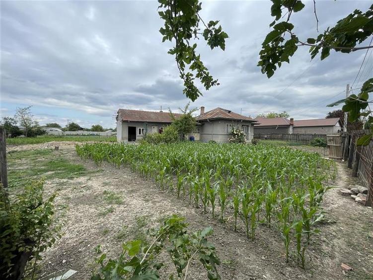 Teren intravilan de 1700 mp, în Coșereni