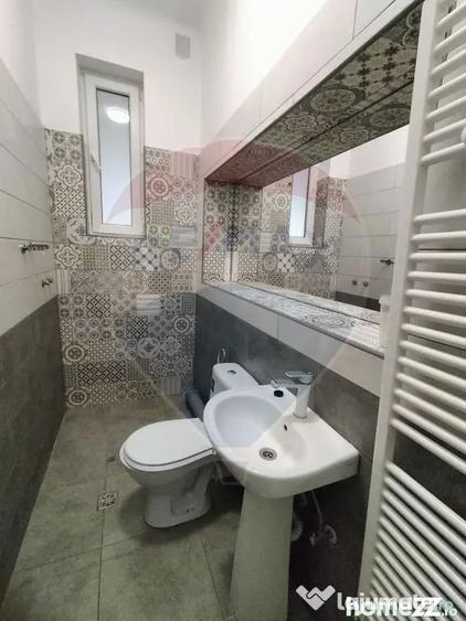 Spațiu comercial, de 323 mp, în Central