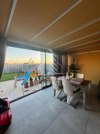 Duplex cu 4 camere cu Canalizare în Sânandrei