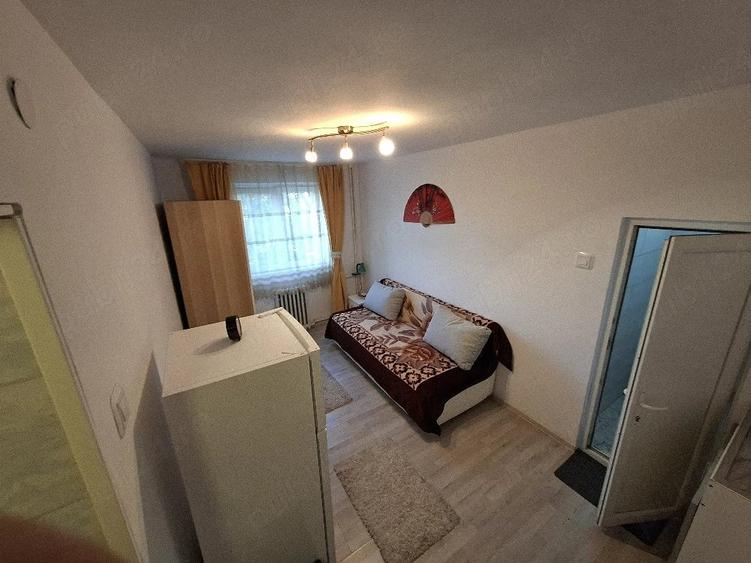 Garsonieră decomandată în Războieni