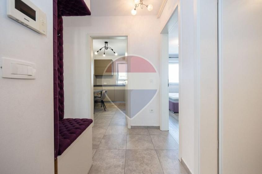 Apartament cu 2 camere decomandat, mobilat în Tractorul
