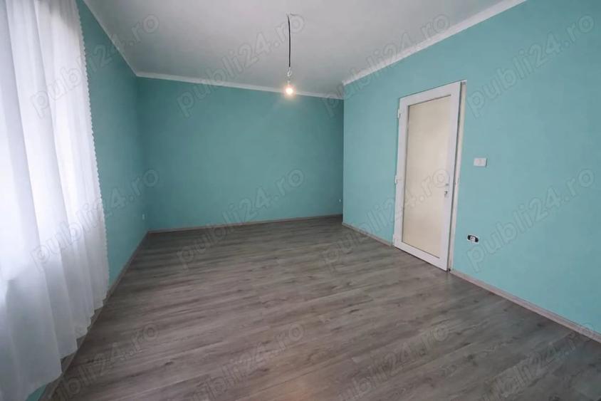 Casă cu 5 camere cu Teren 350 Mp în Vladimirescu