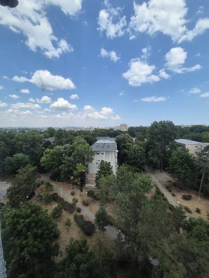 Apartament cu 2 camere decomandat, mobilat în Trocadero