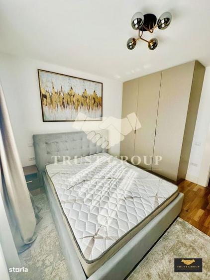 Apartament cu 3 camere, mobilat în Tei
